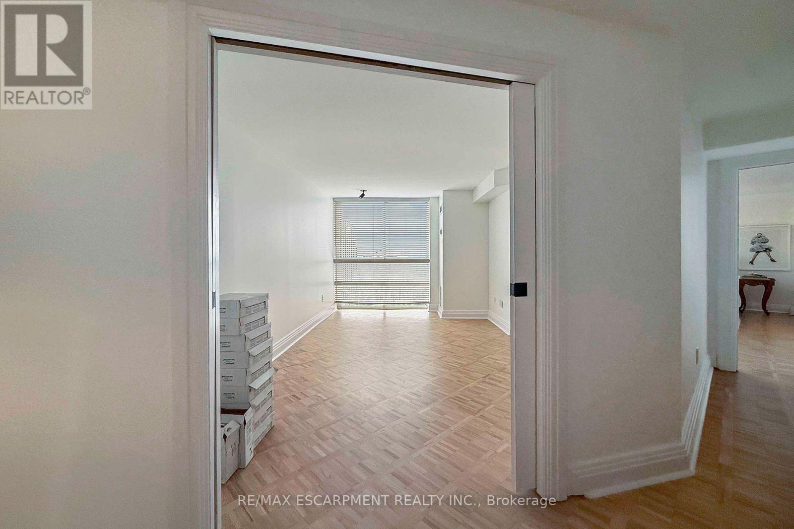 #2804 3650 KANEFF CRESCENT - Image 15