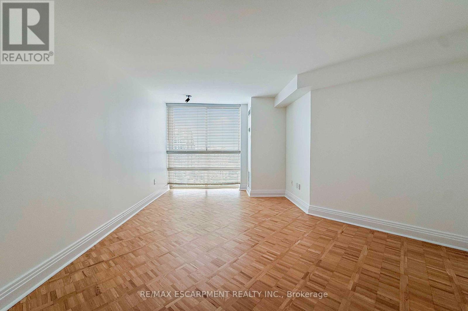 #2804 3650 KANEFF CRESCENT - Image 16