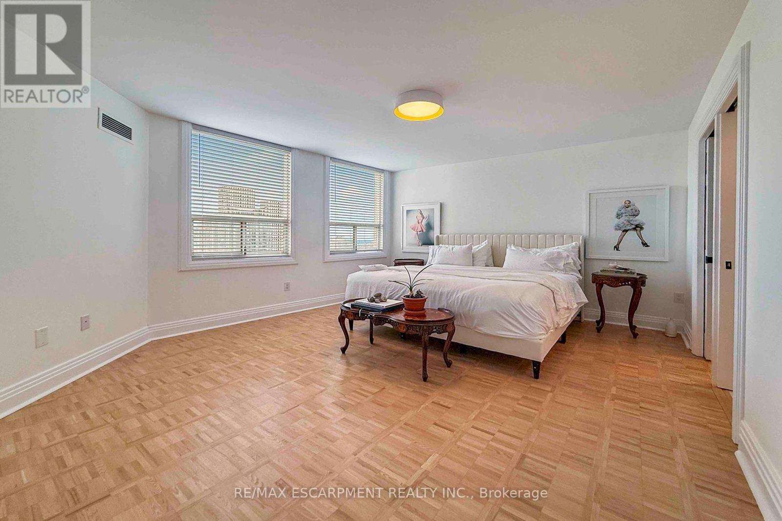 #2804 3650 KANEFF CRESCENT - Image 19