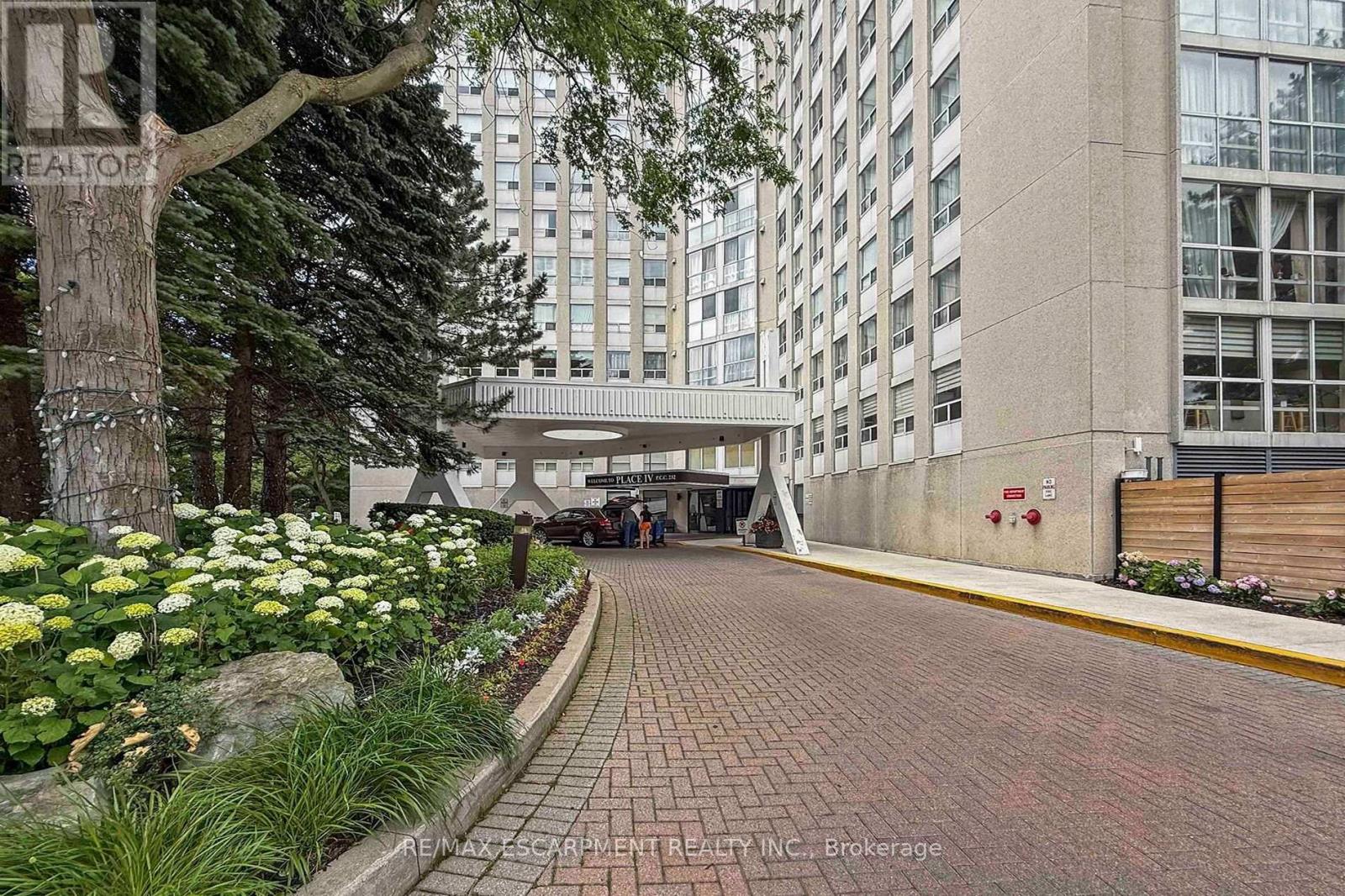 #2804 3650 KANEFF CRESCENT - Image 27