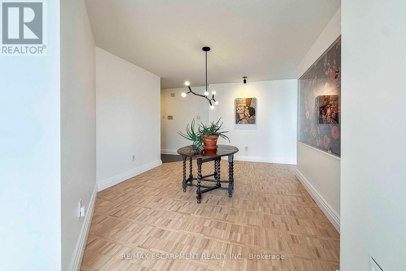 #2804 3650 KANEFF CRESCENT - Image 6