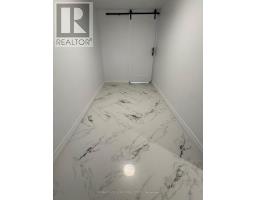 25 Garratt (room) Boulevard, Toronto, ON M3K1S8 Photo 6