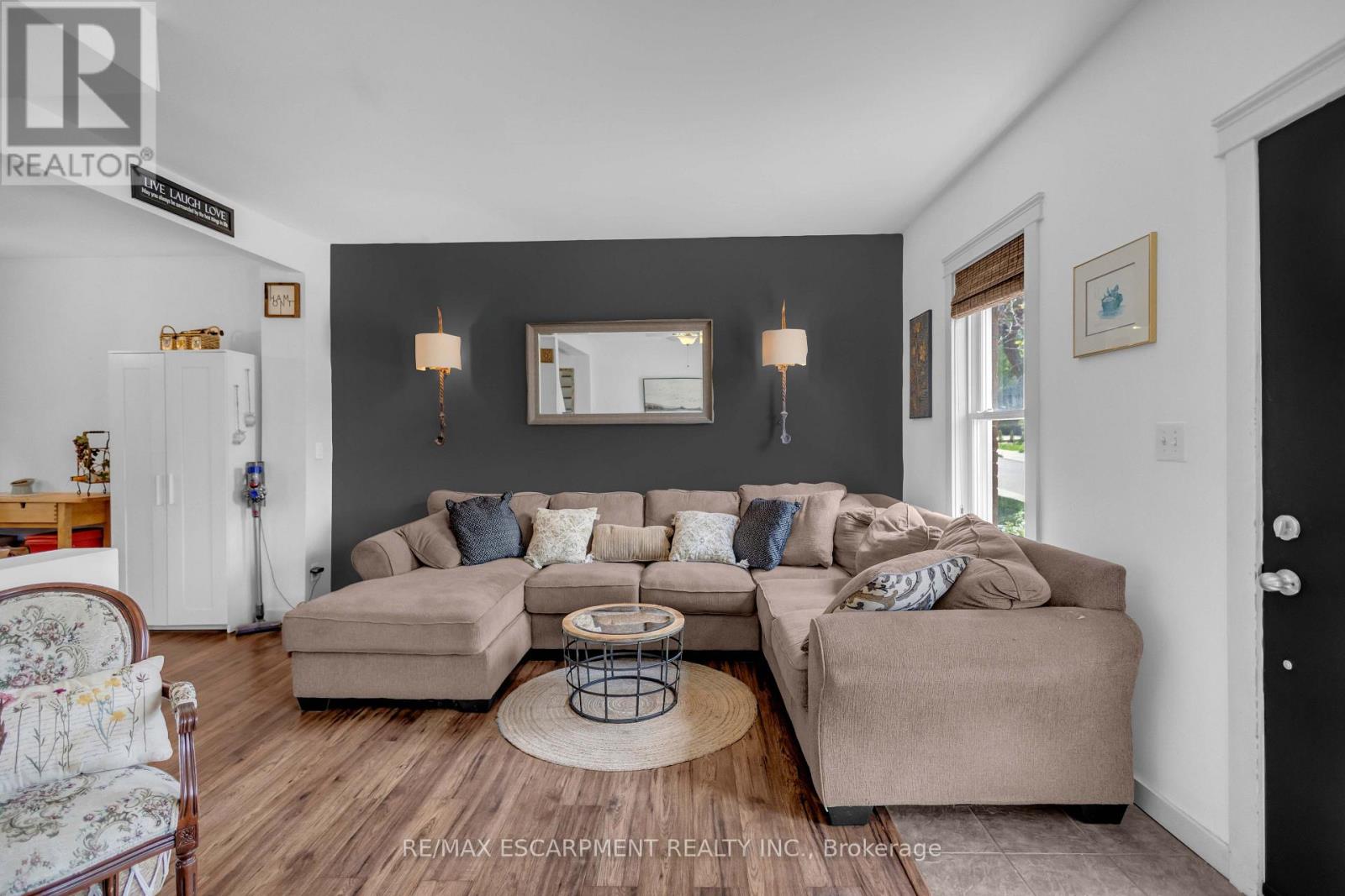 30 SUNSET AVENUE - 11