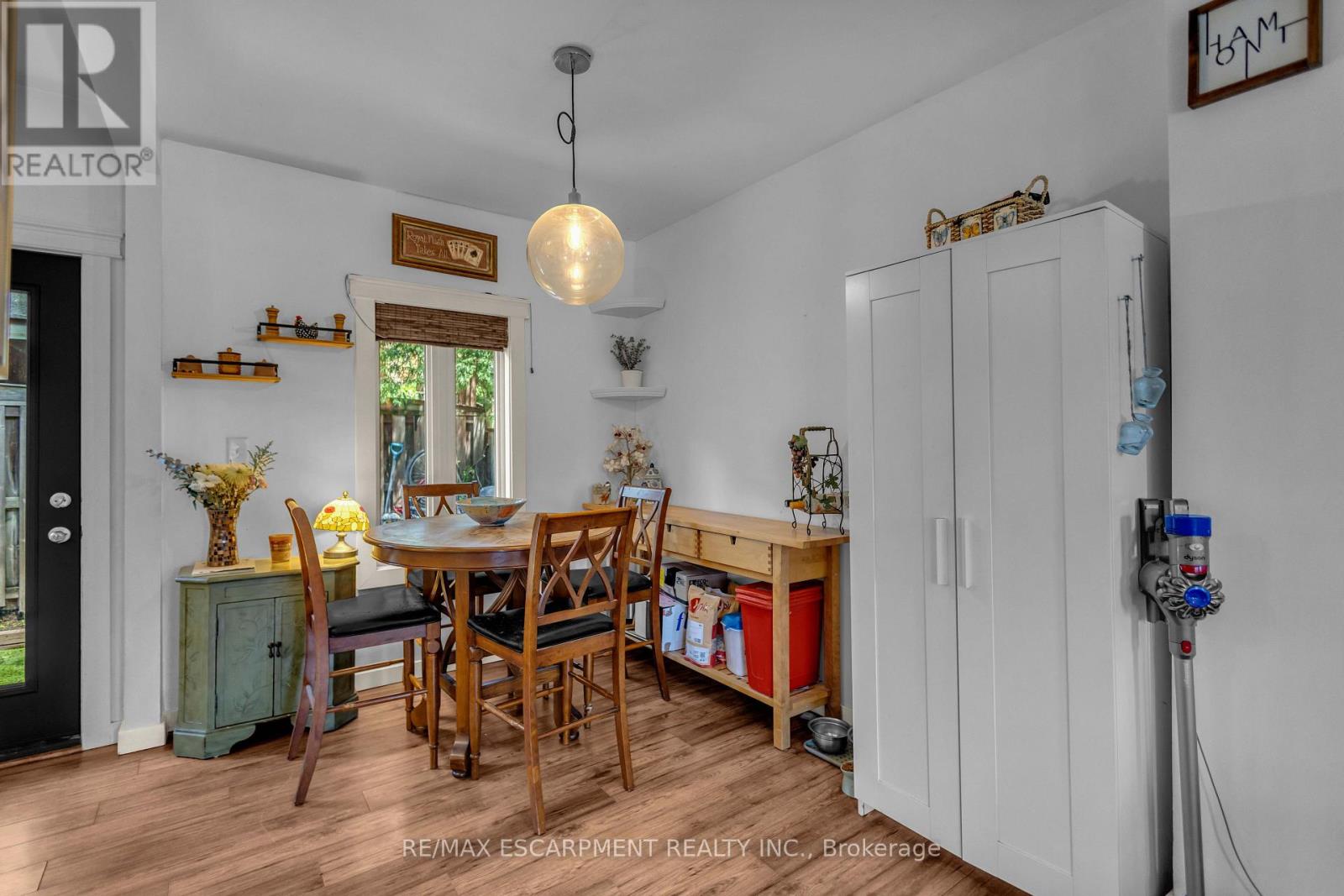 30 SUNSET AVENUE - 13