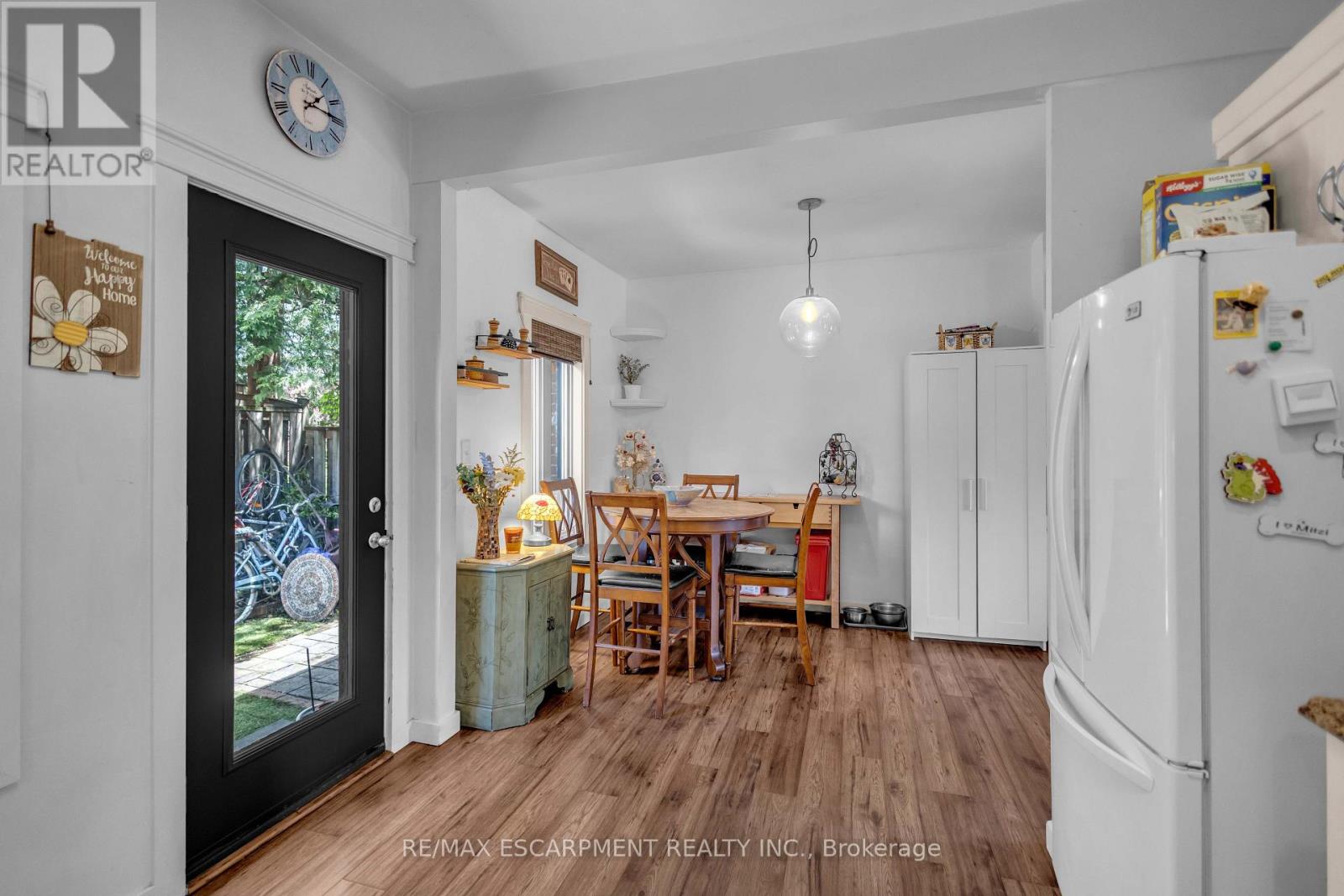 30 SUNSET AVENUE - 16