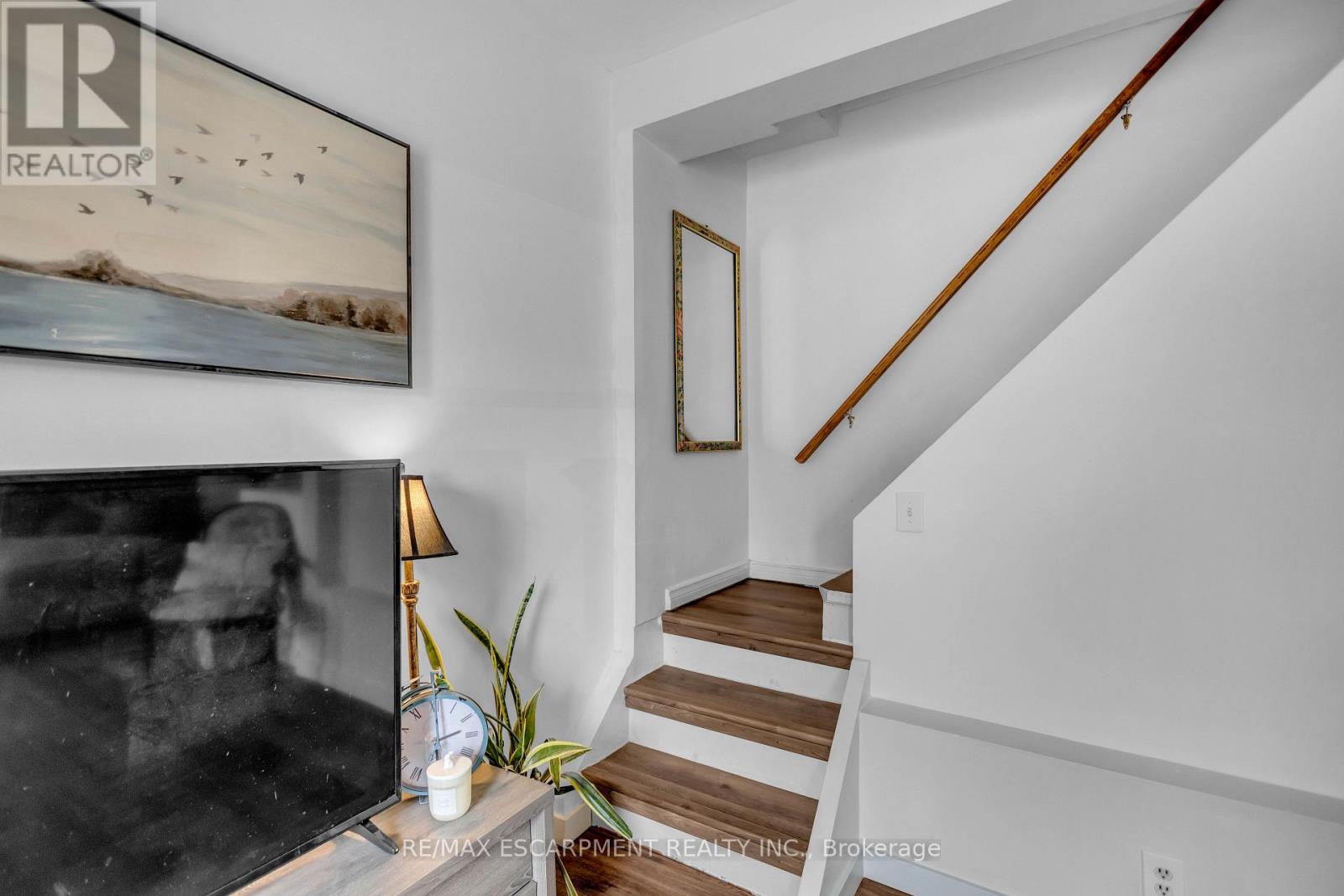 30 SUNSET AVENUE - 21
