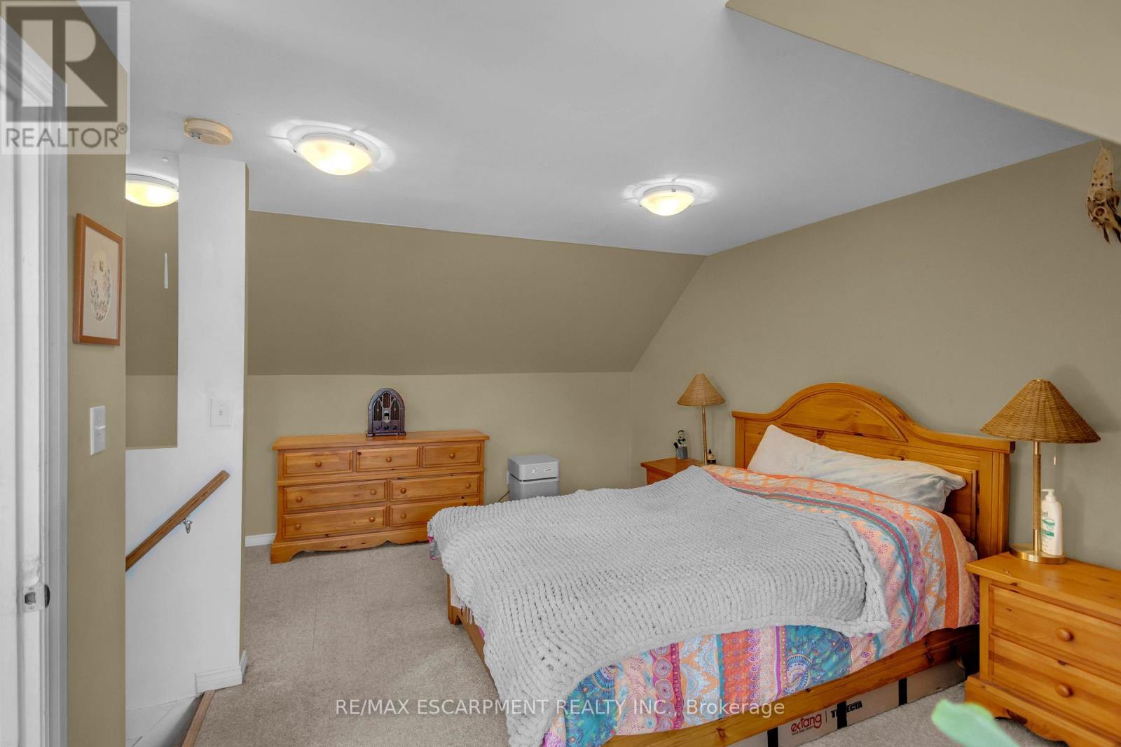 30 SUNSET AVENUE - 24