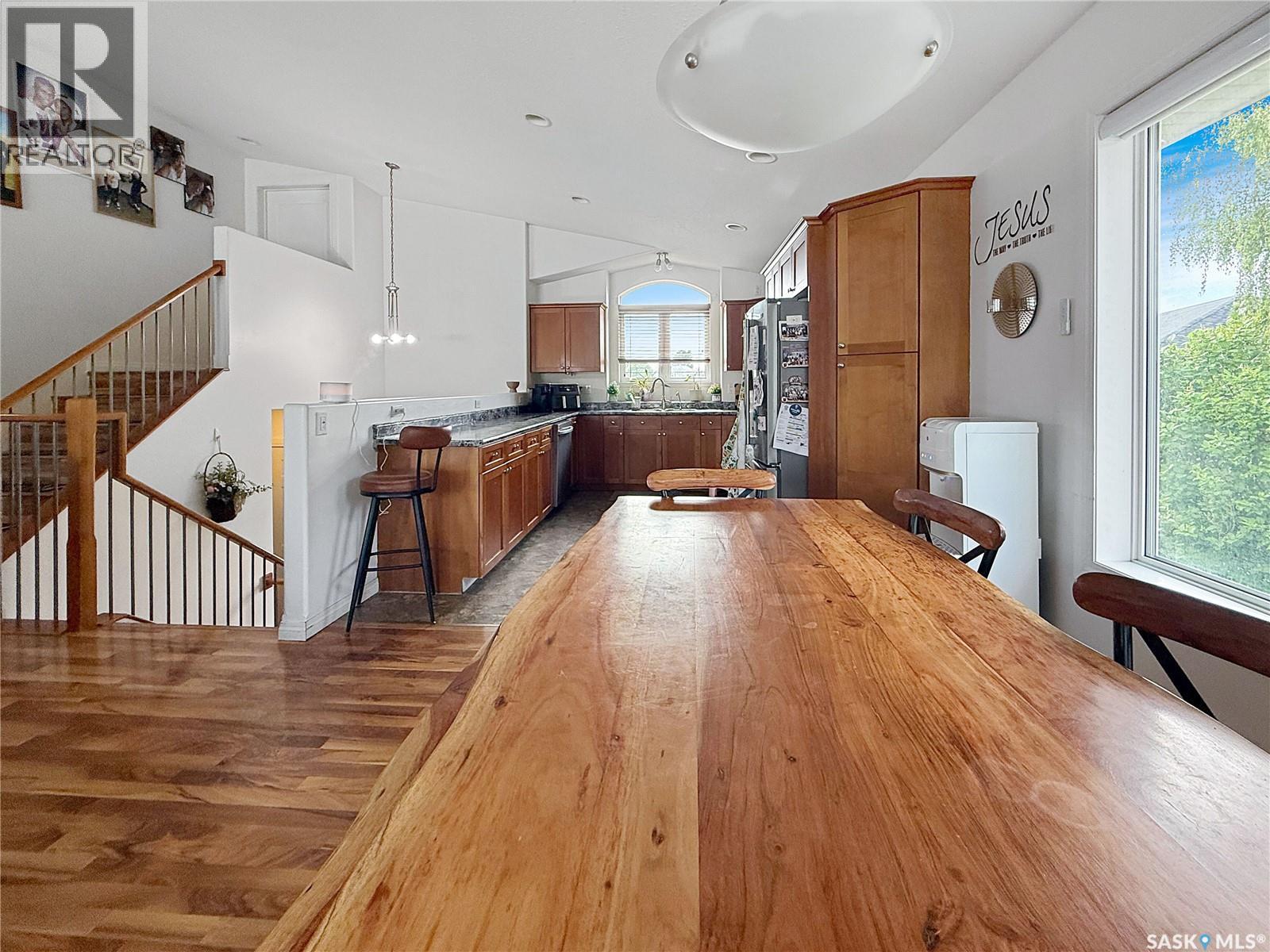 731 Adamson CRESCENT - Image 11