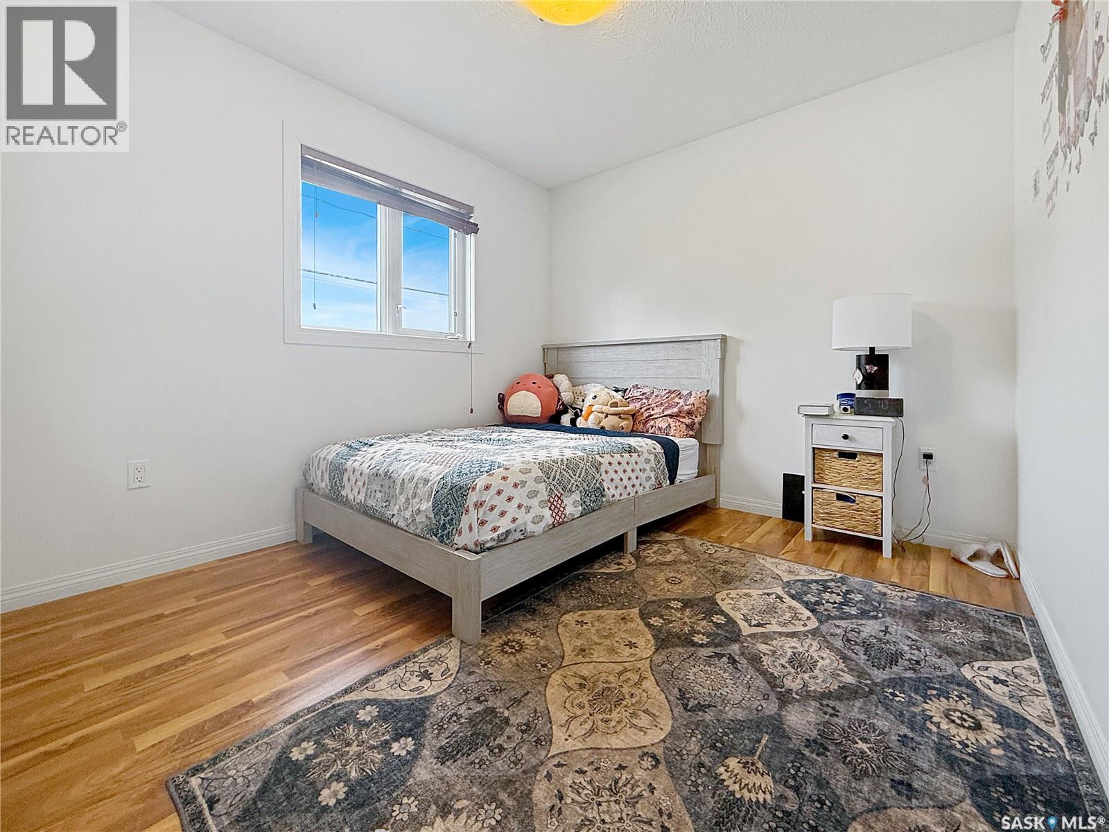 731 Adamson CRESCENT - Image 16