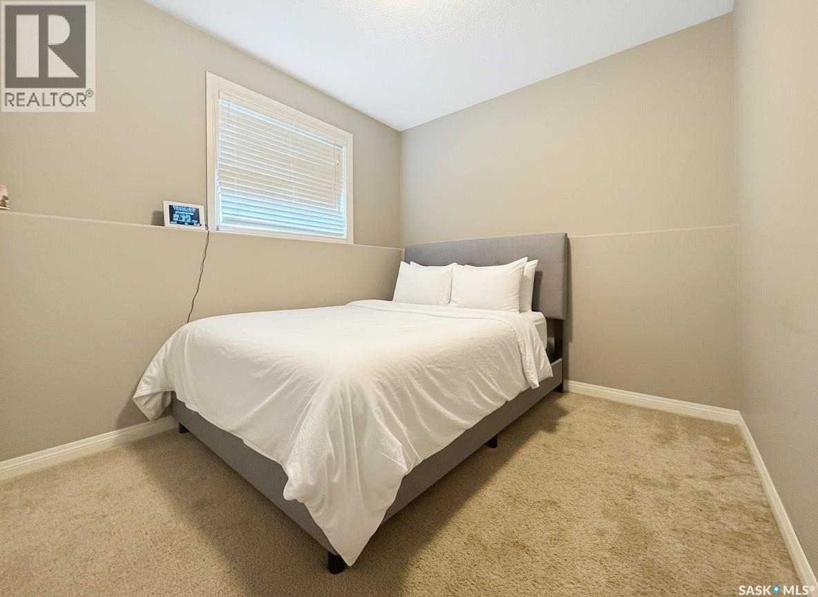 731 Adamson CRESCENT - Image 34