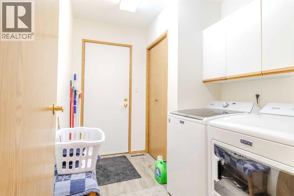 #27 2821 Botterill Crescent - 23