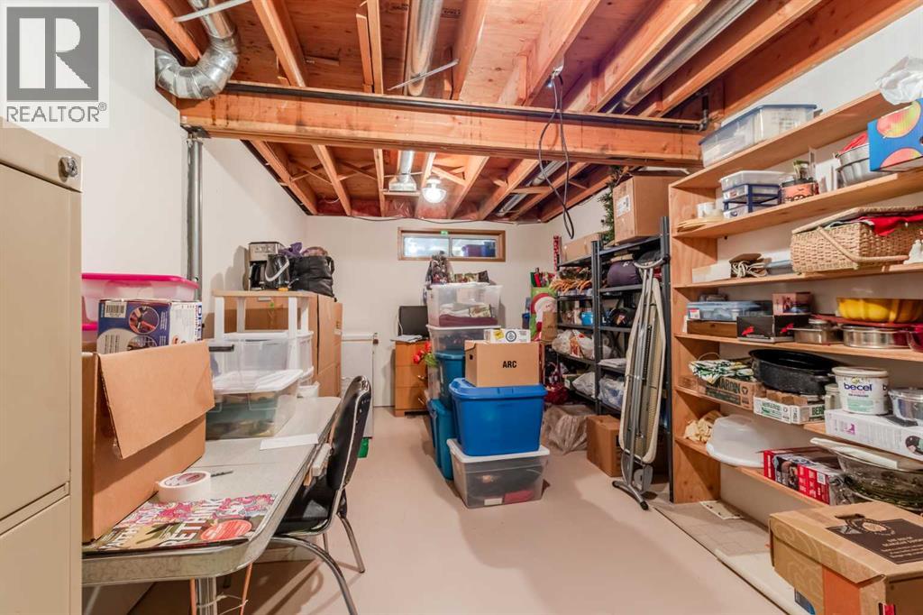 #27 2821 Botterill Crescent - 26