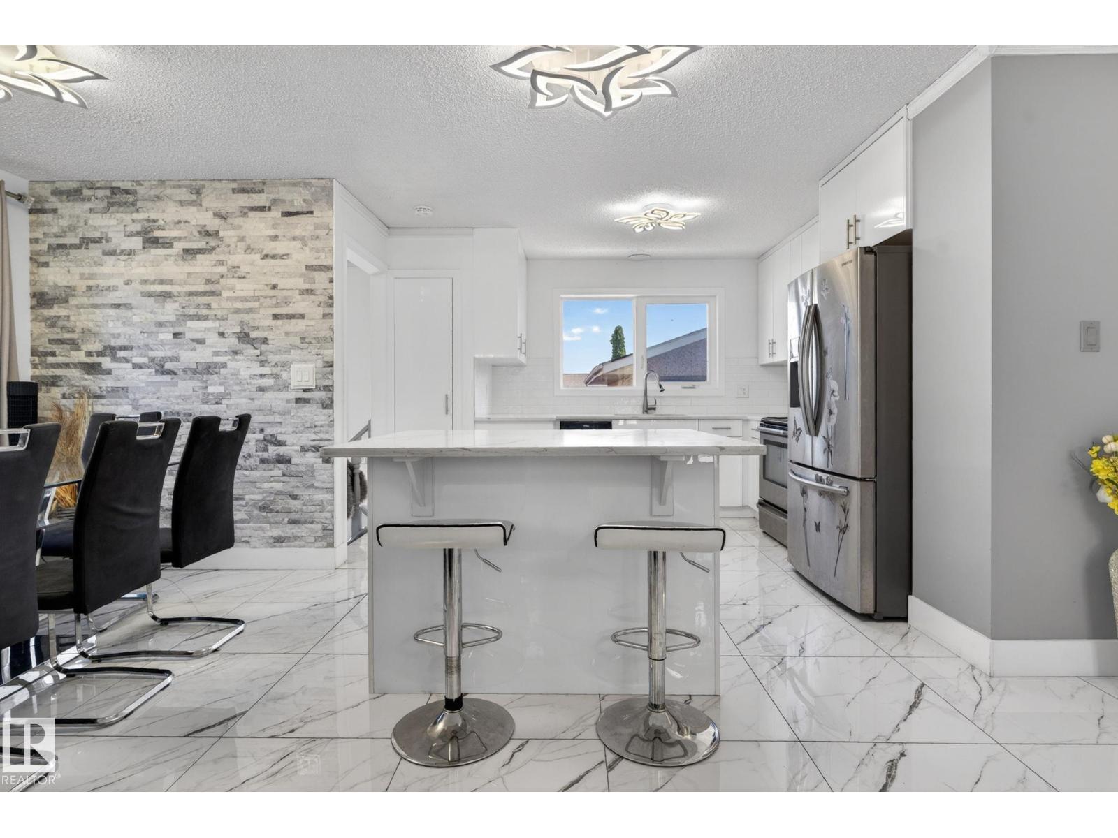 8835 152B AV NW - 10