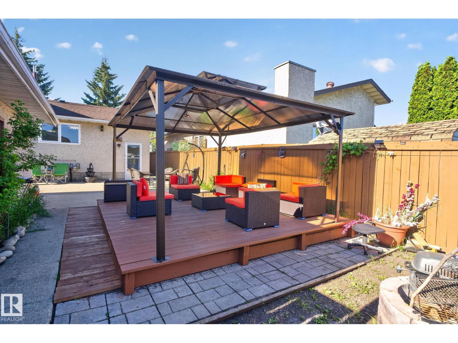 8835 152B AV NW - 40