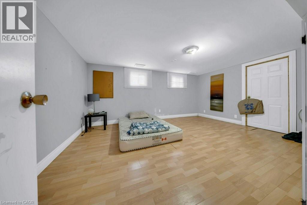 183 LOUISA Street - 14