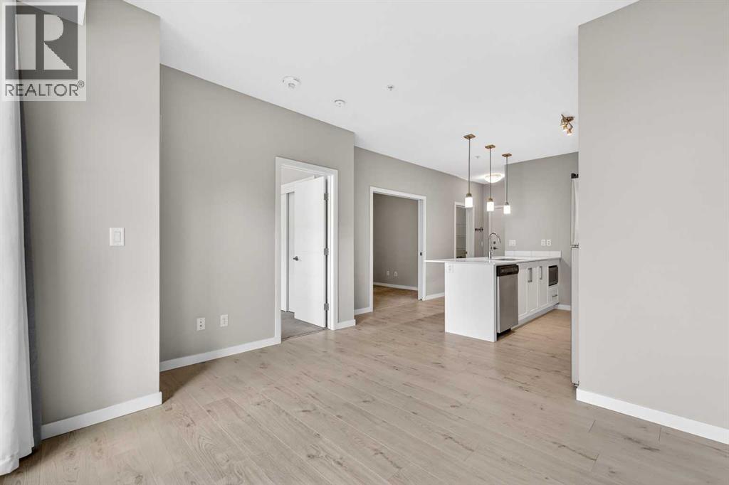 #403 122 Mahogany Centre SE - 16