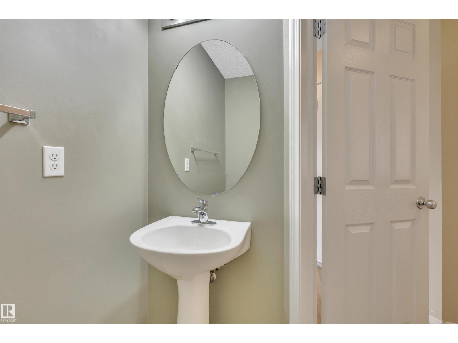 #82 287 Macewan DR SW SW - 21