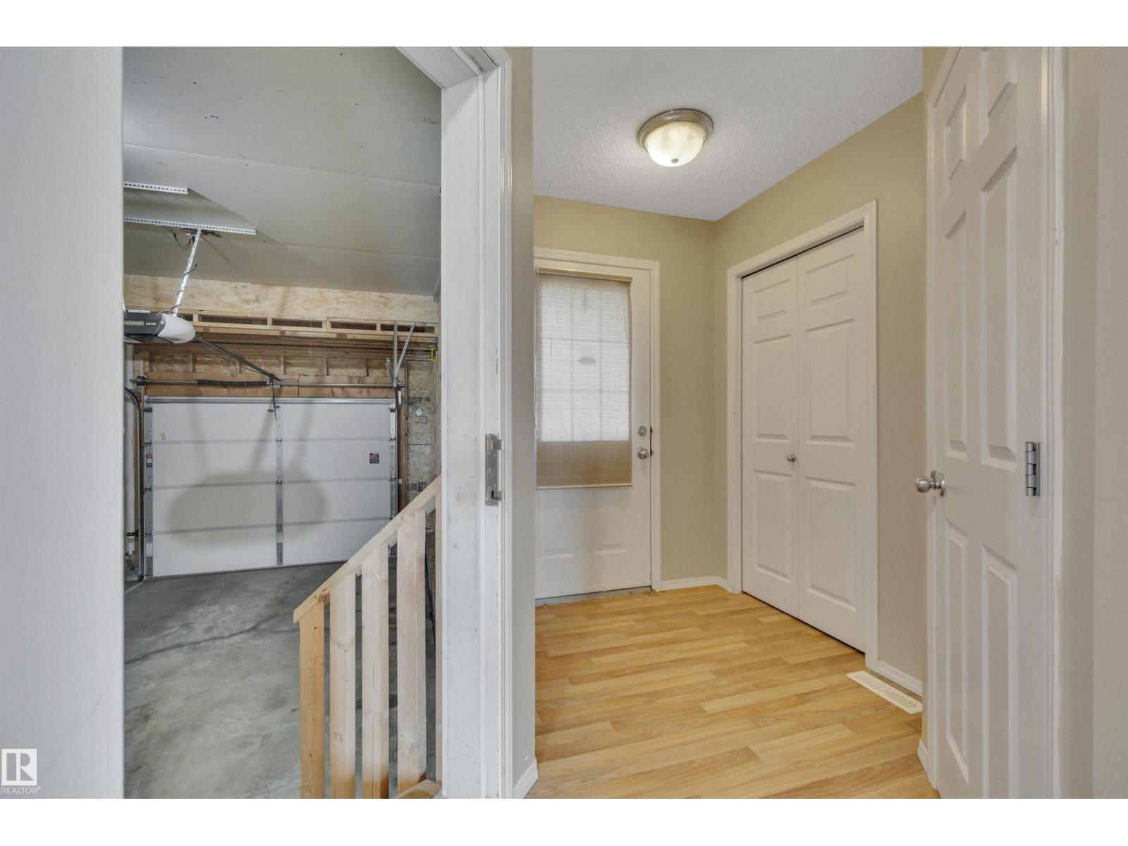 #82 287 Macewan DR SW SW - 22