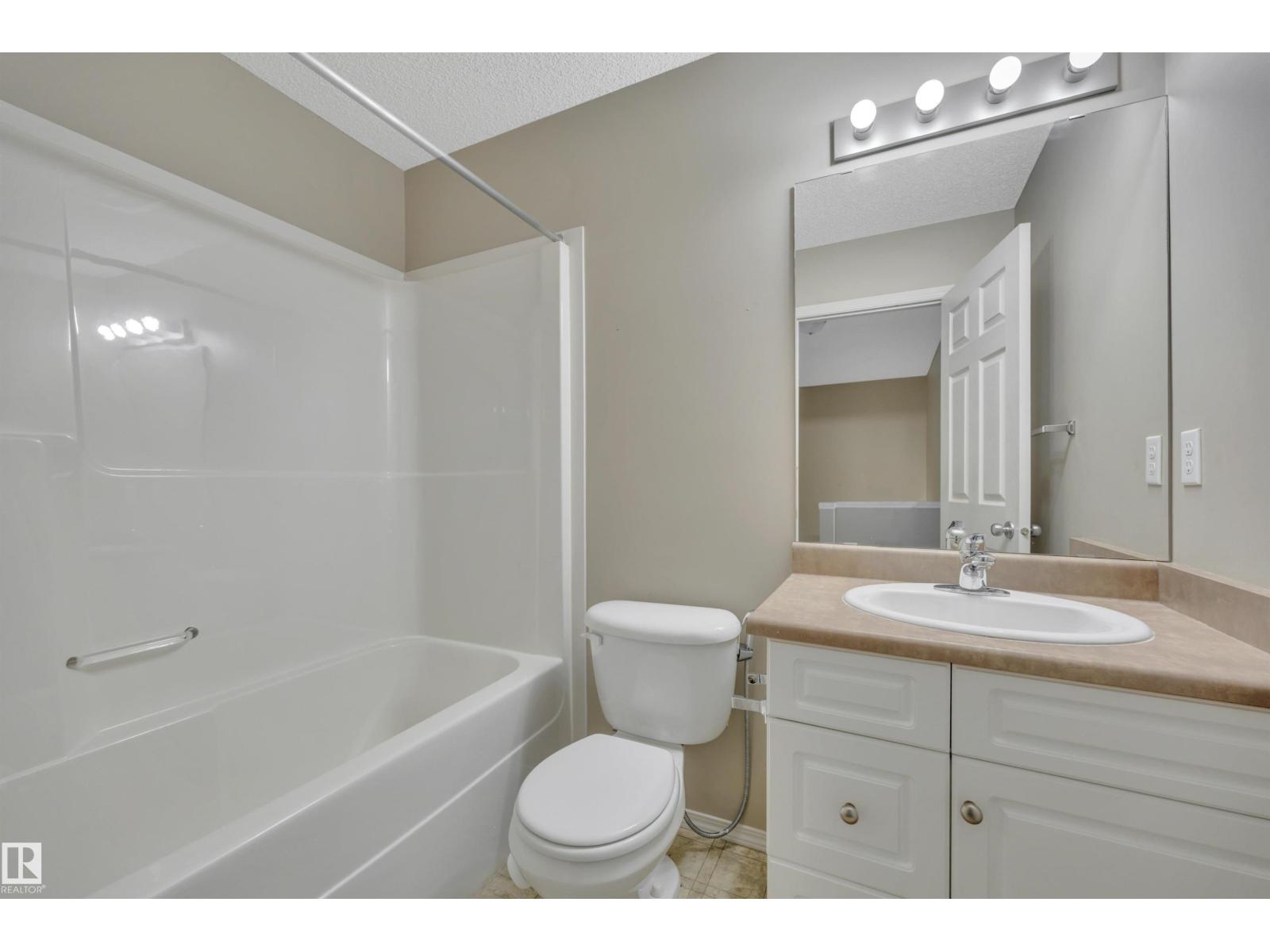 #82 287 Macewan DR SW SW - 35