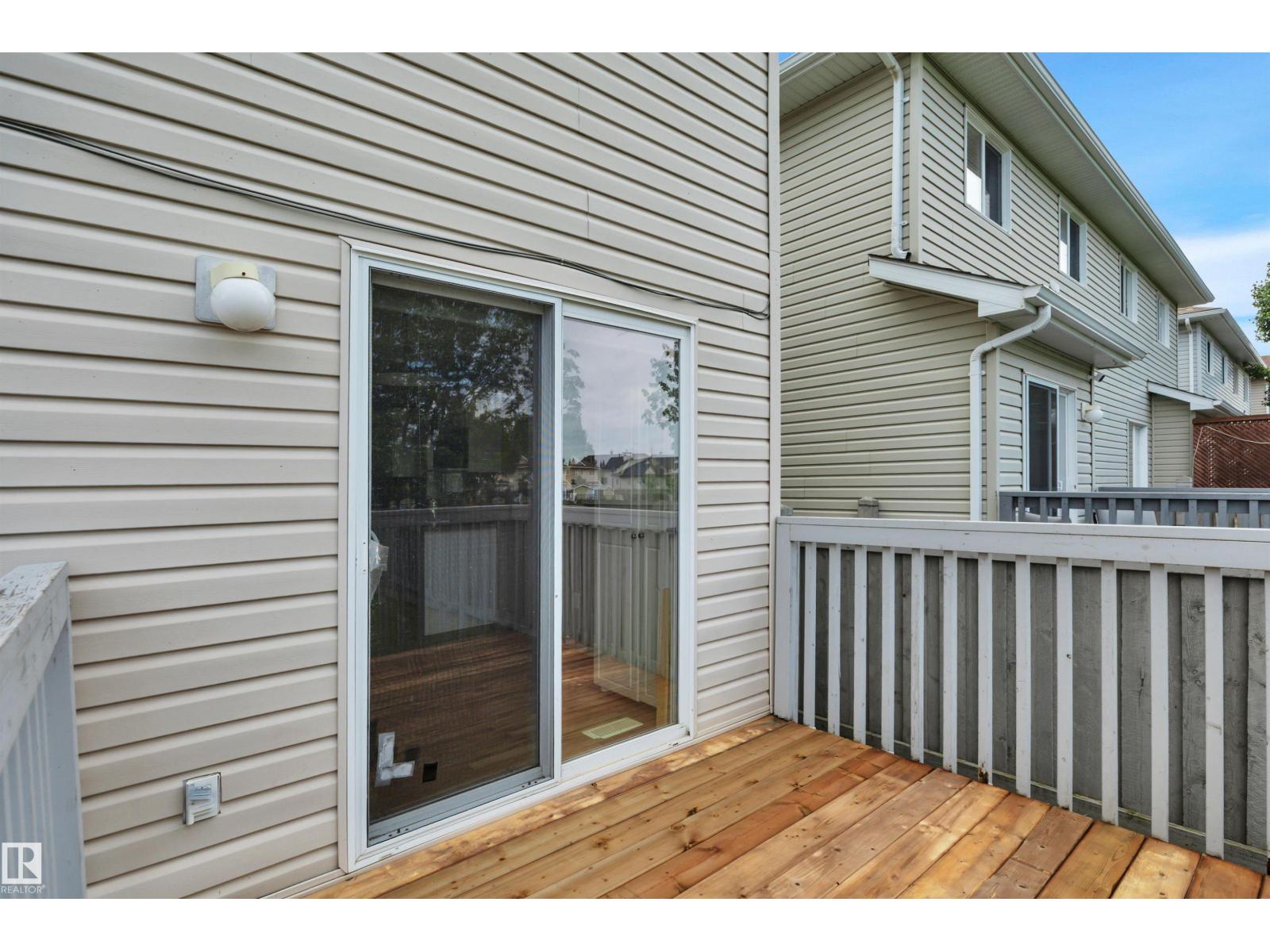 #82 287 Macewan DR SW SW - 44