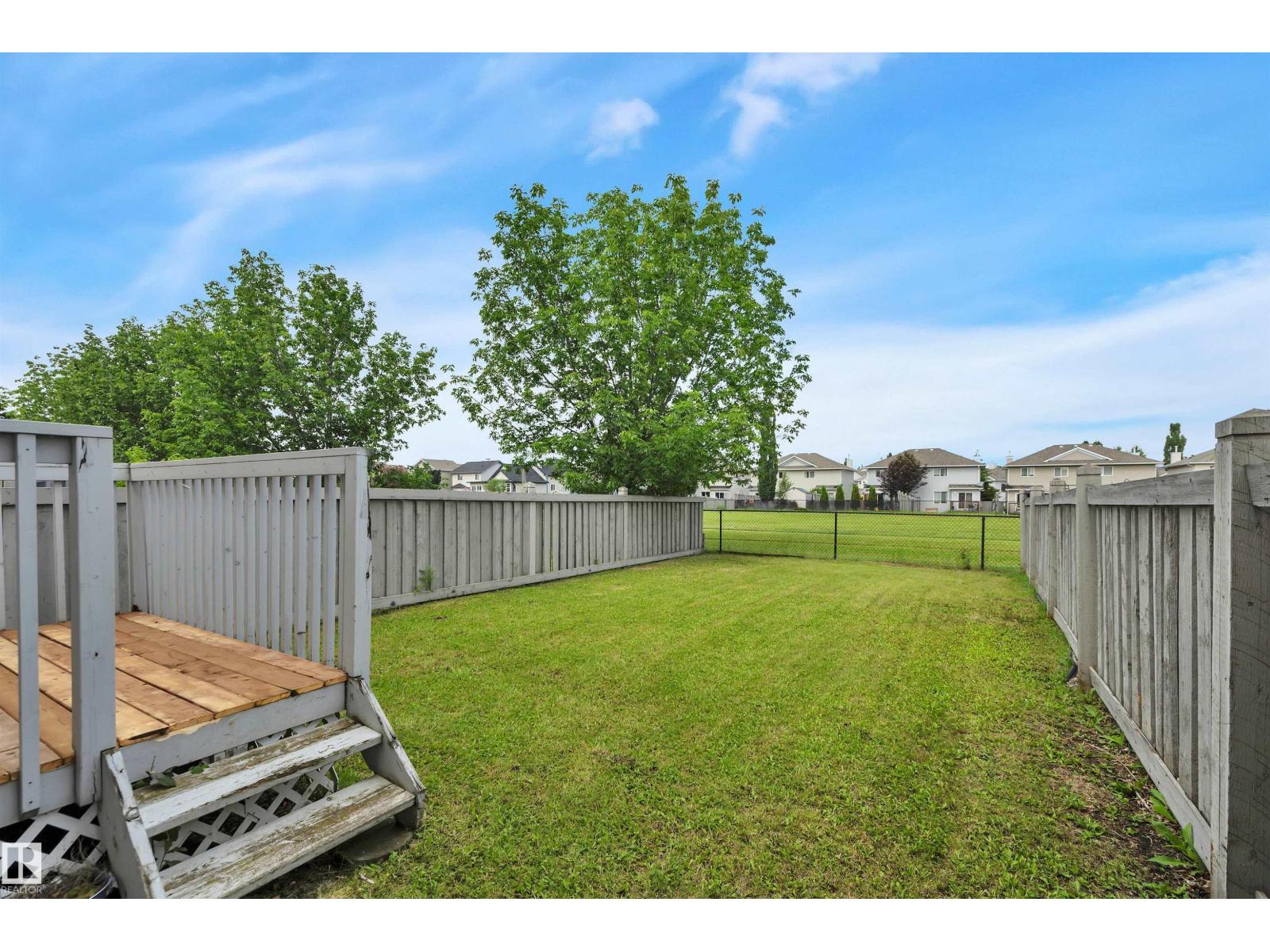 #82 287 Macewan DR SW SW - 46