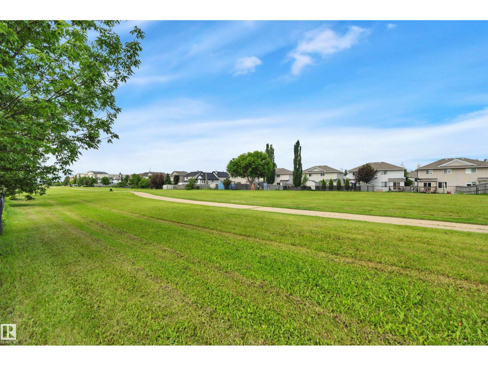 #82 287 Macewan DR SW SW - 50
