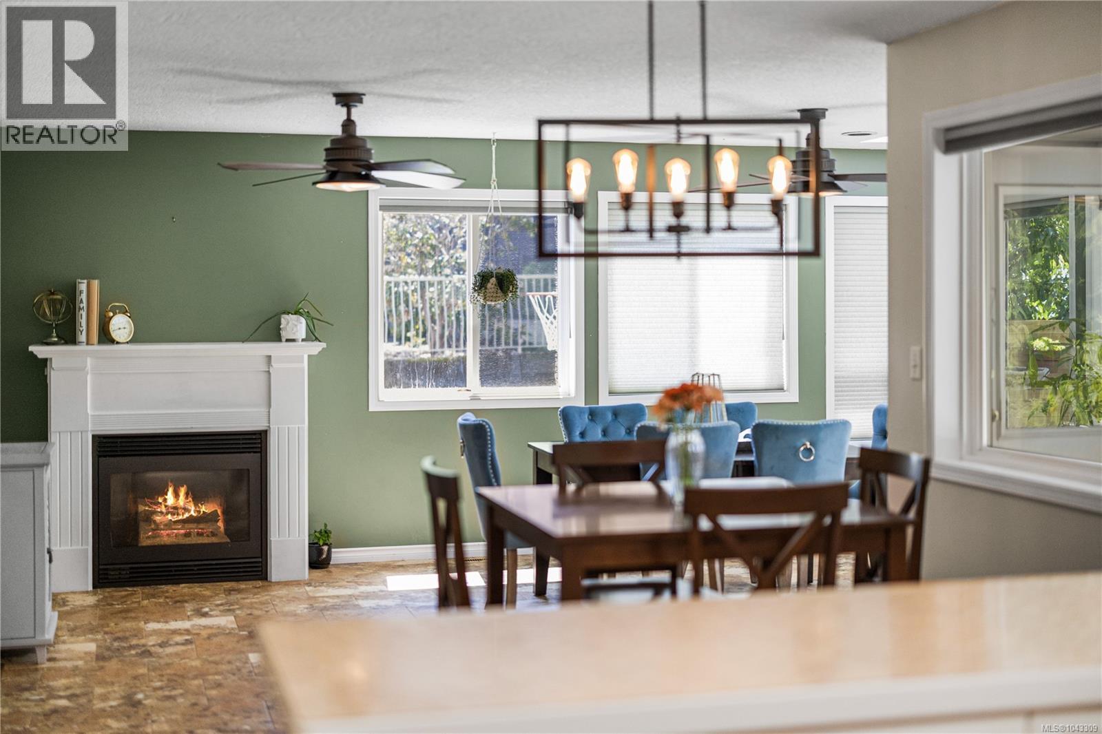 240 Carmanah Dr - 14