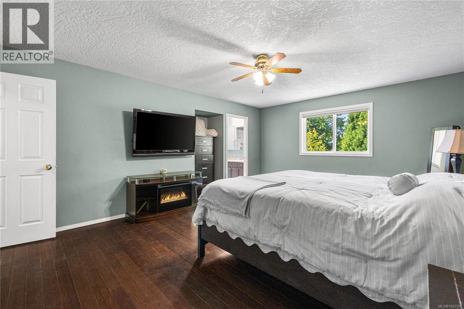 240 Carmanah Dr - 17