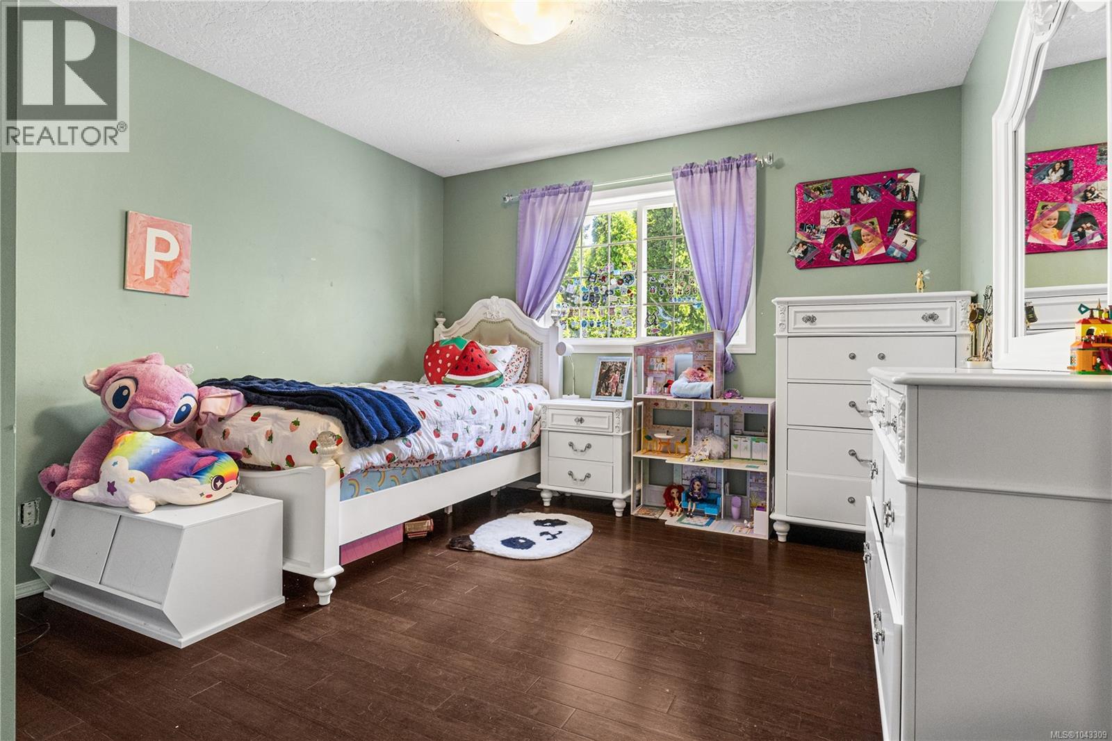 240 Carmanah Dr - 21