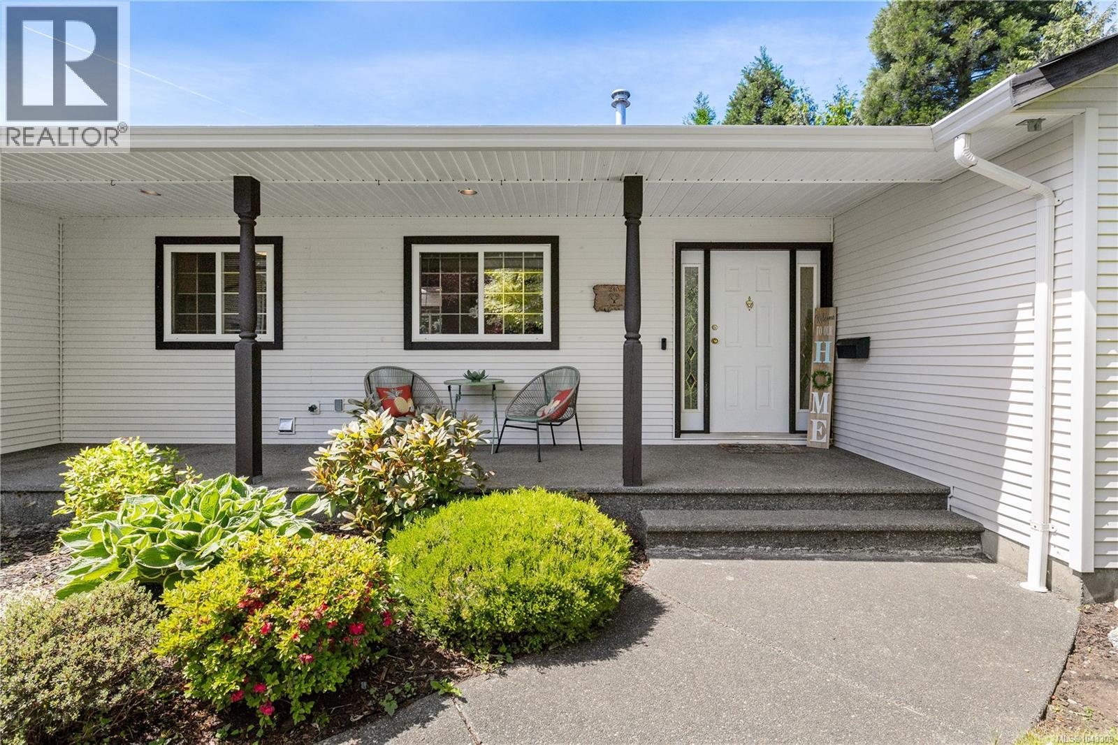 240 Carmanah Dr - 3