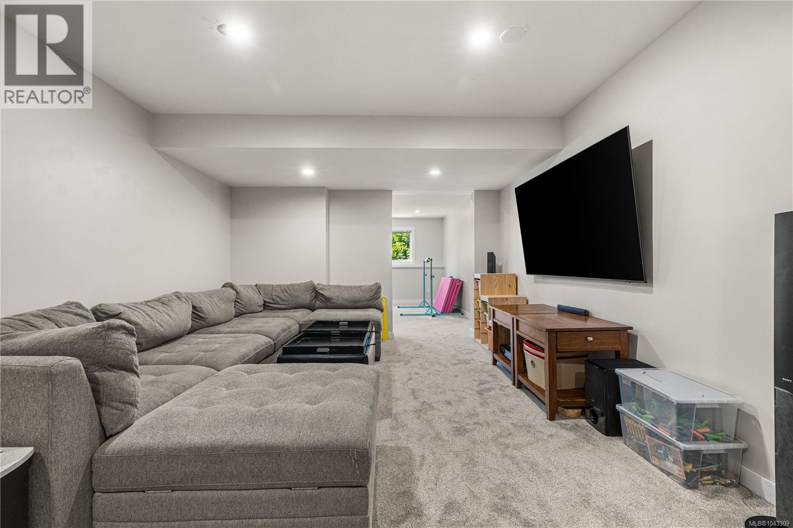 240 Carmanah Dr - 30