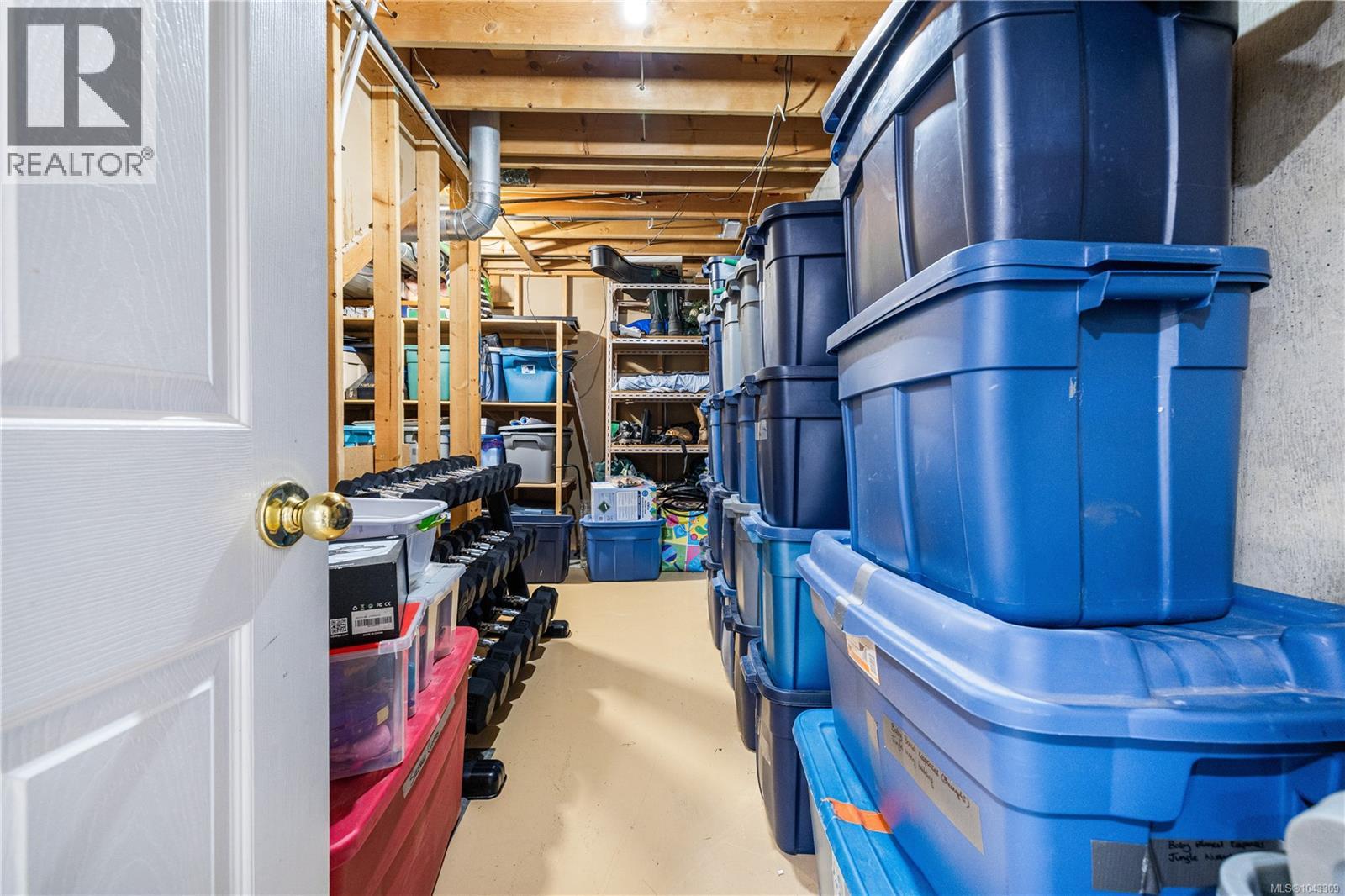 240 Carmanah Dr - 34