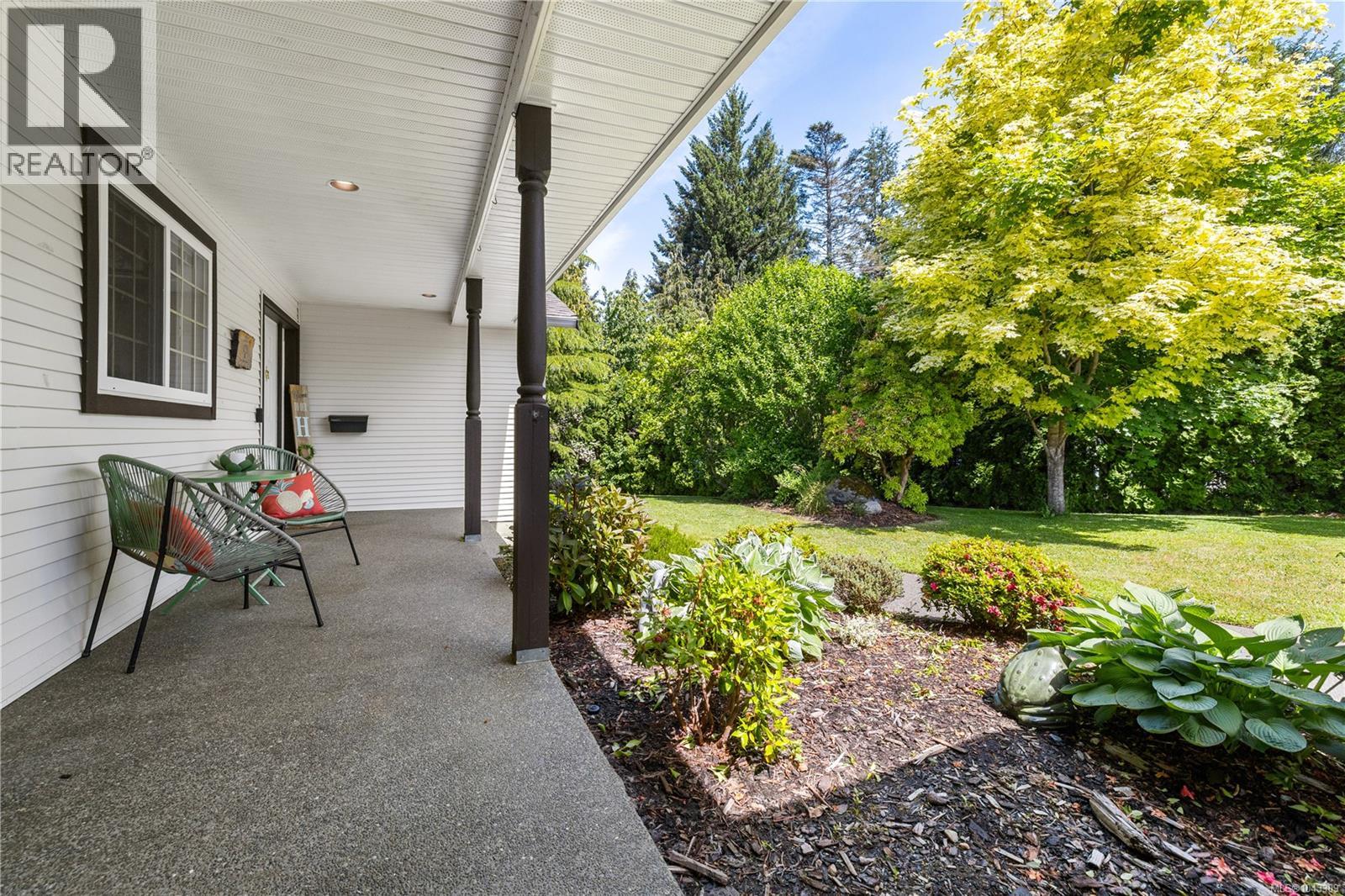 240 Carmanah Dr - 42