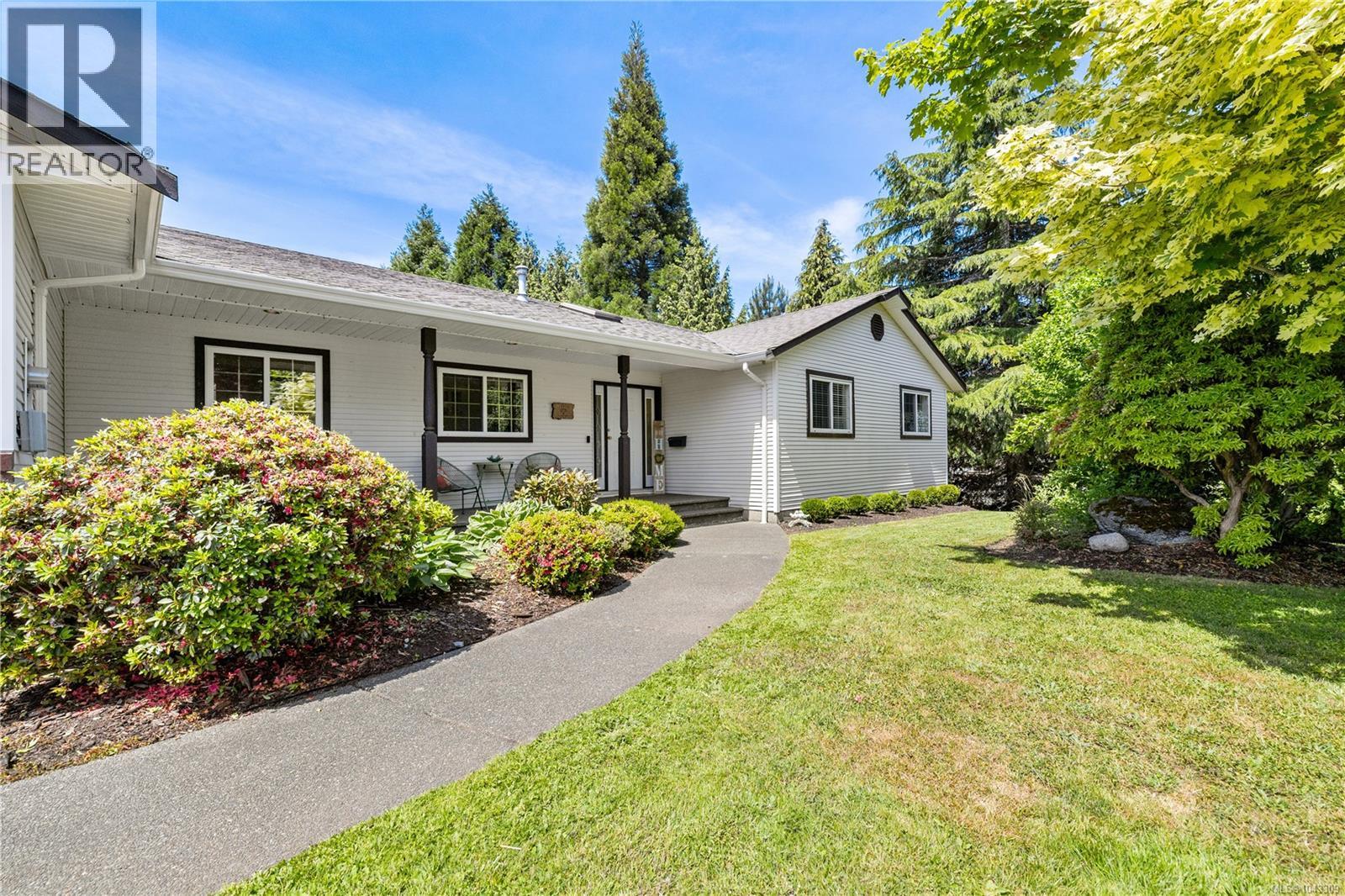 240 Carmanah Dr - 43