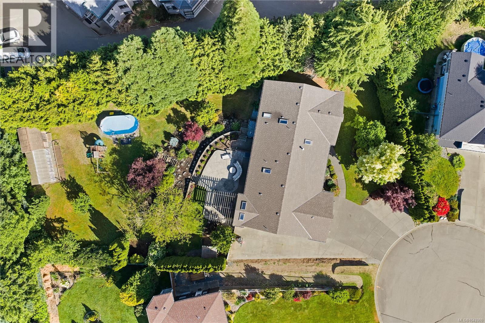 240 Carmanah Dr - 46