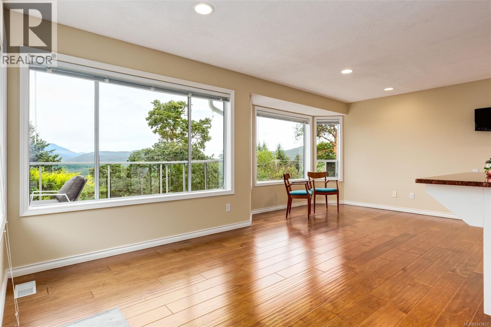 1206 Mckenzie Dr - 12