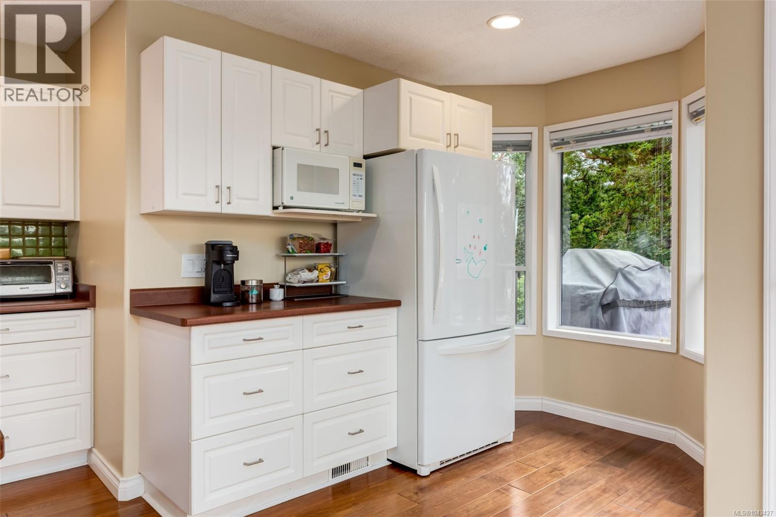 1206 Mckenzie Dr - 10