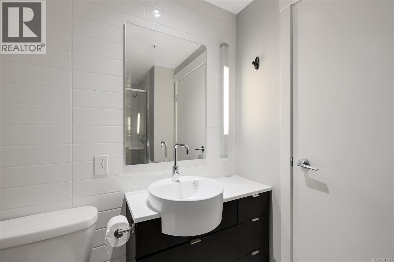 #445 770 Fisgard St - 23