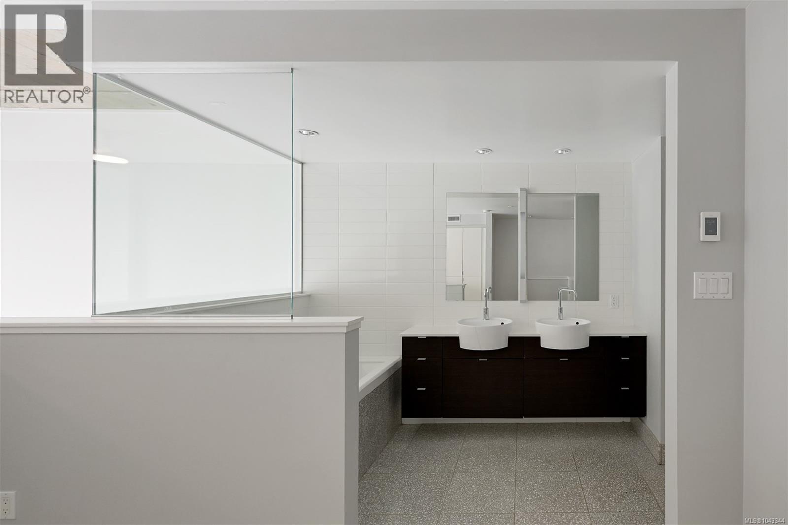 #445 770 Fisgard St - 30