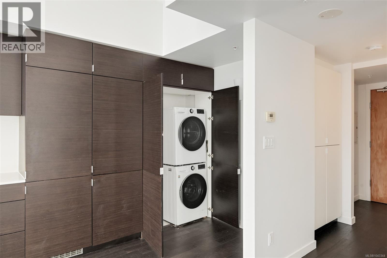 #445 770 Fisgard St - 38