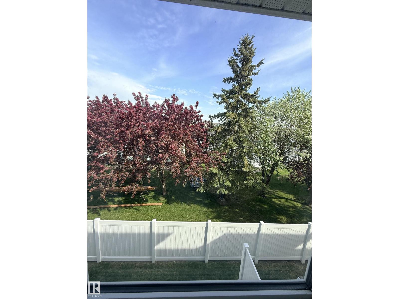 #22 9703 174 ST NW NW - 30