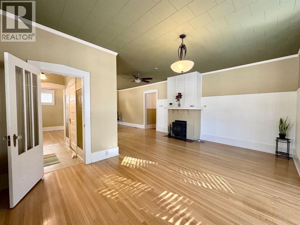 1407 4 Avenue S - 9