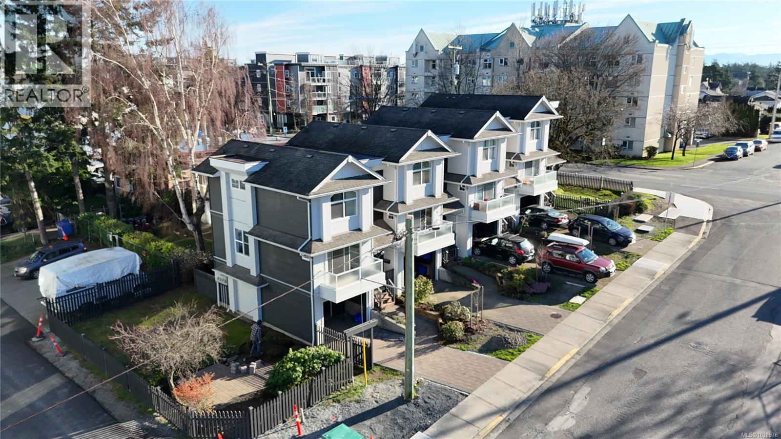 #4 601 Nelson St - 38