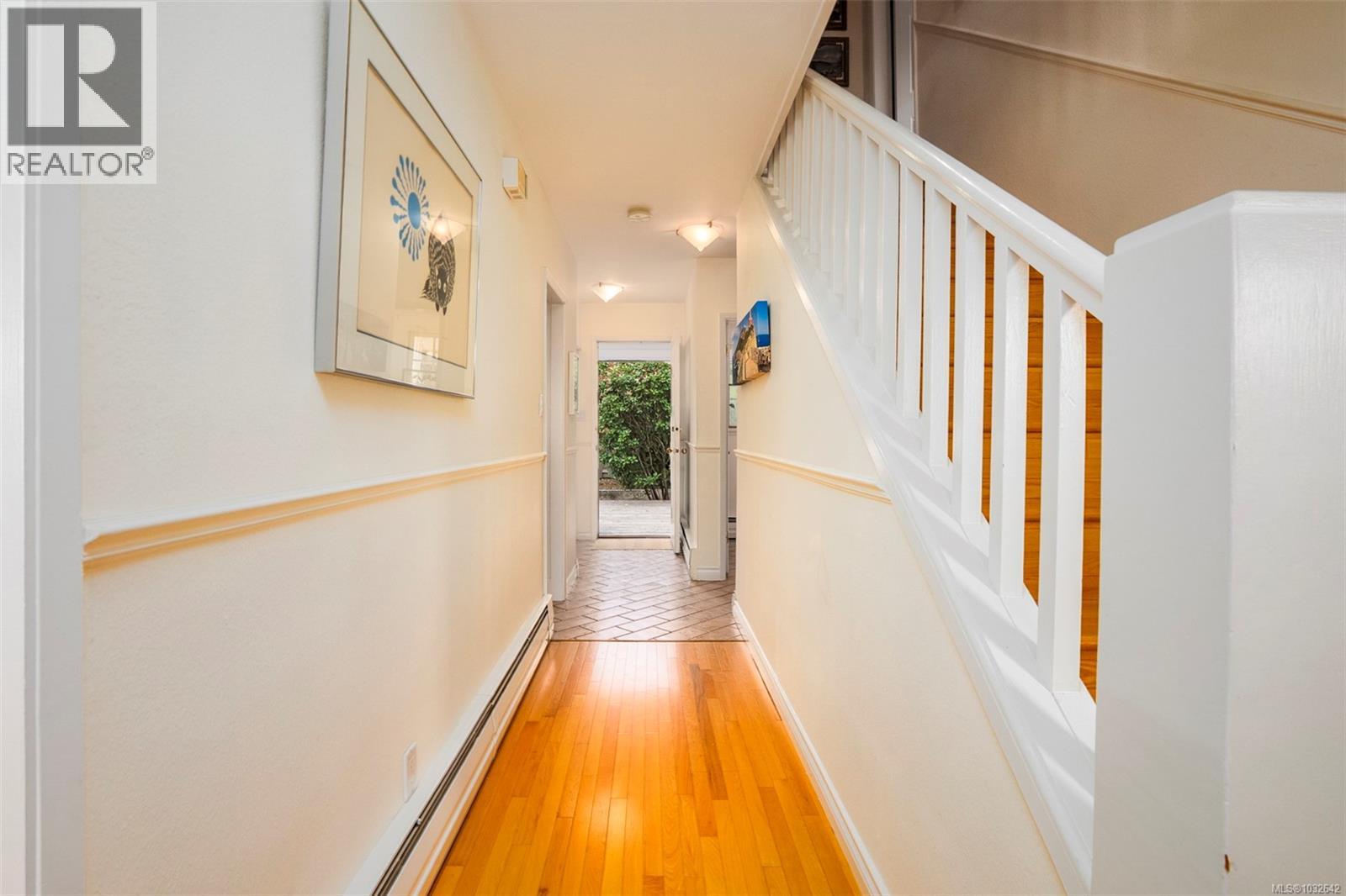 1820 Argyle Ave - Image 38