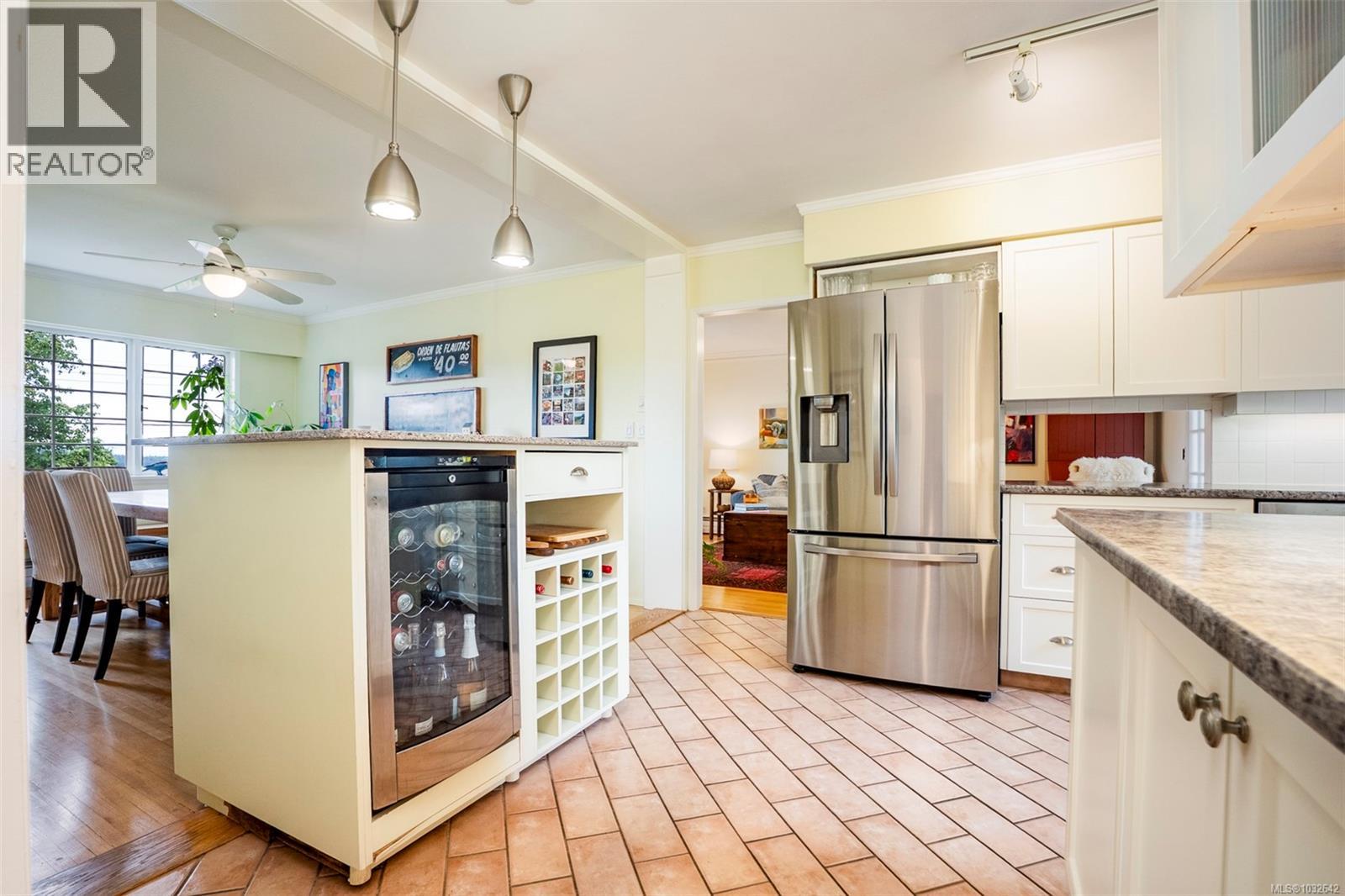 1820 Argyle Ave - Image 28