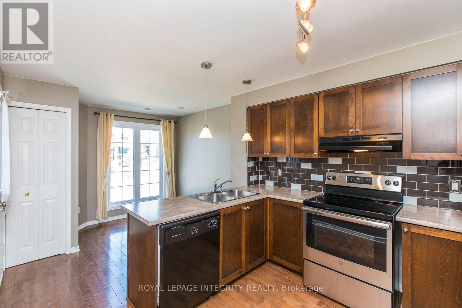 2 Bed, 3 Bath House for Rent in Ottawa – 146 BERRIGAN DRIVE, Ottawa – MLS# X13569220 - Image 7