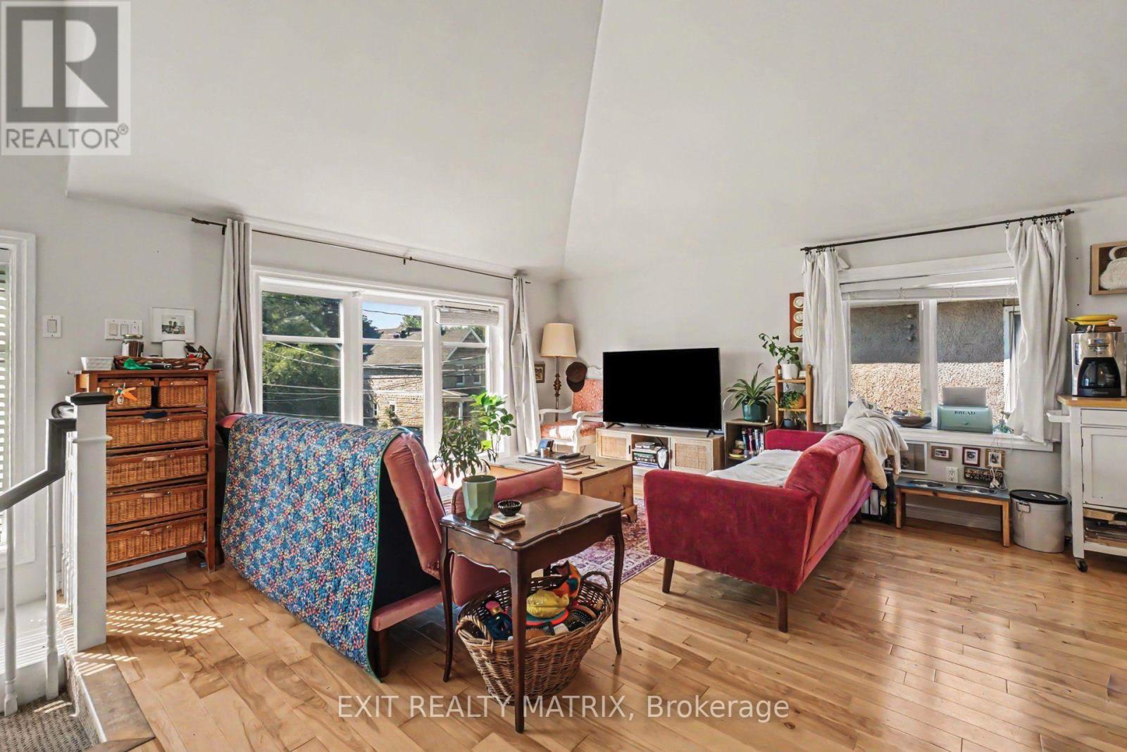 59 LAVAL STREET - 4