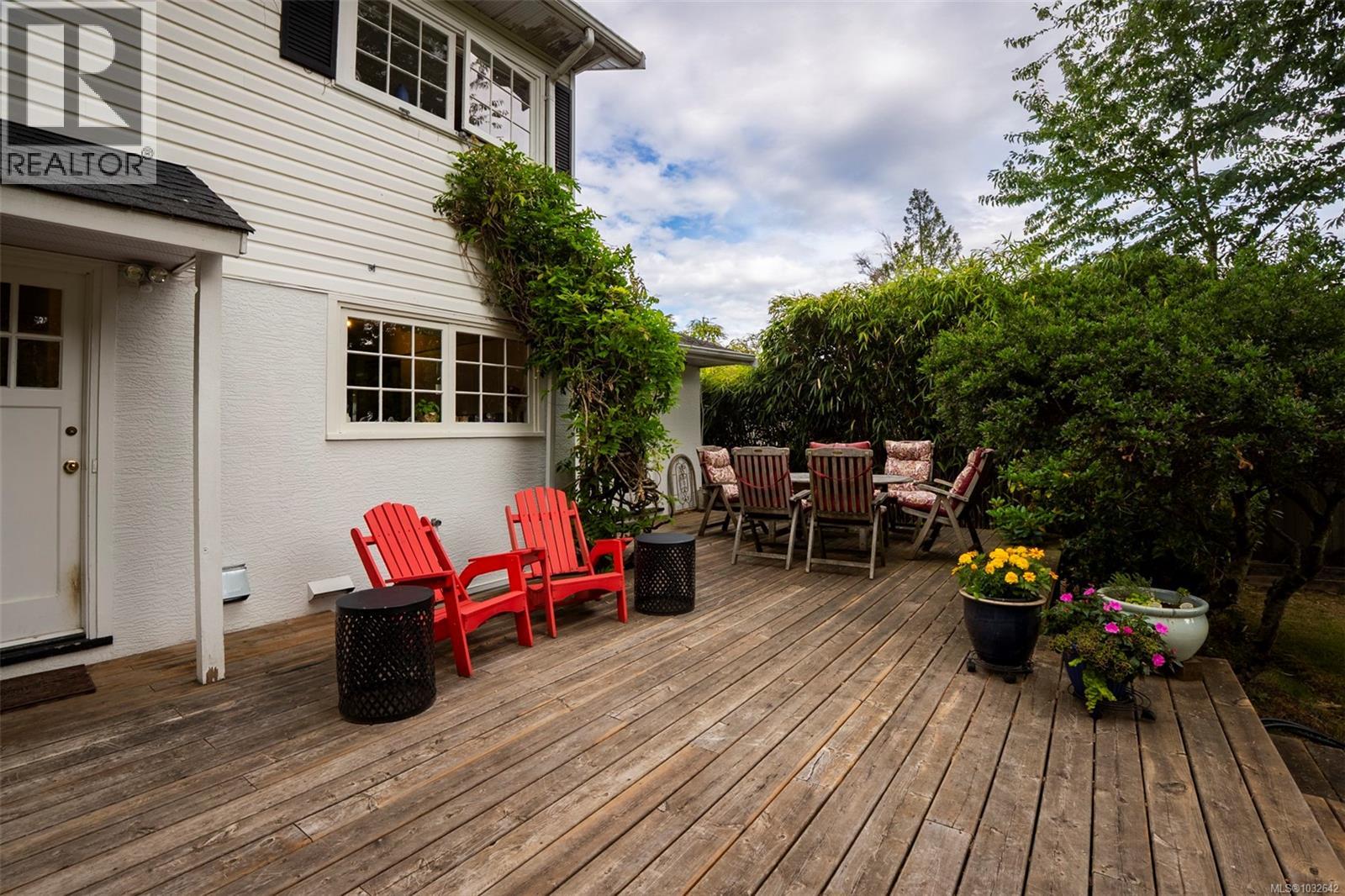 1820 Argyle Ave - 58