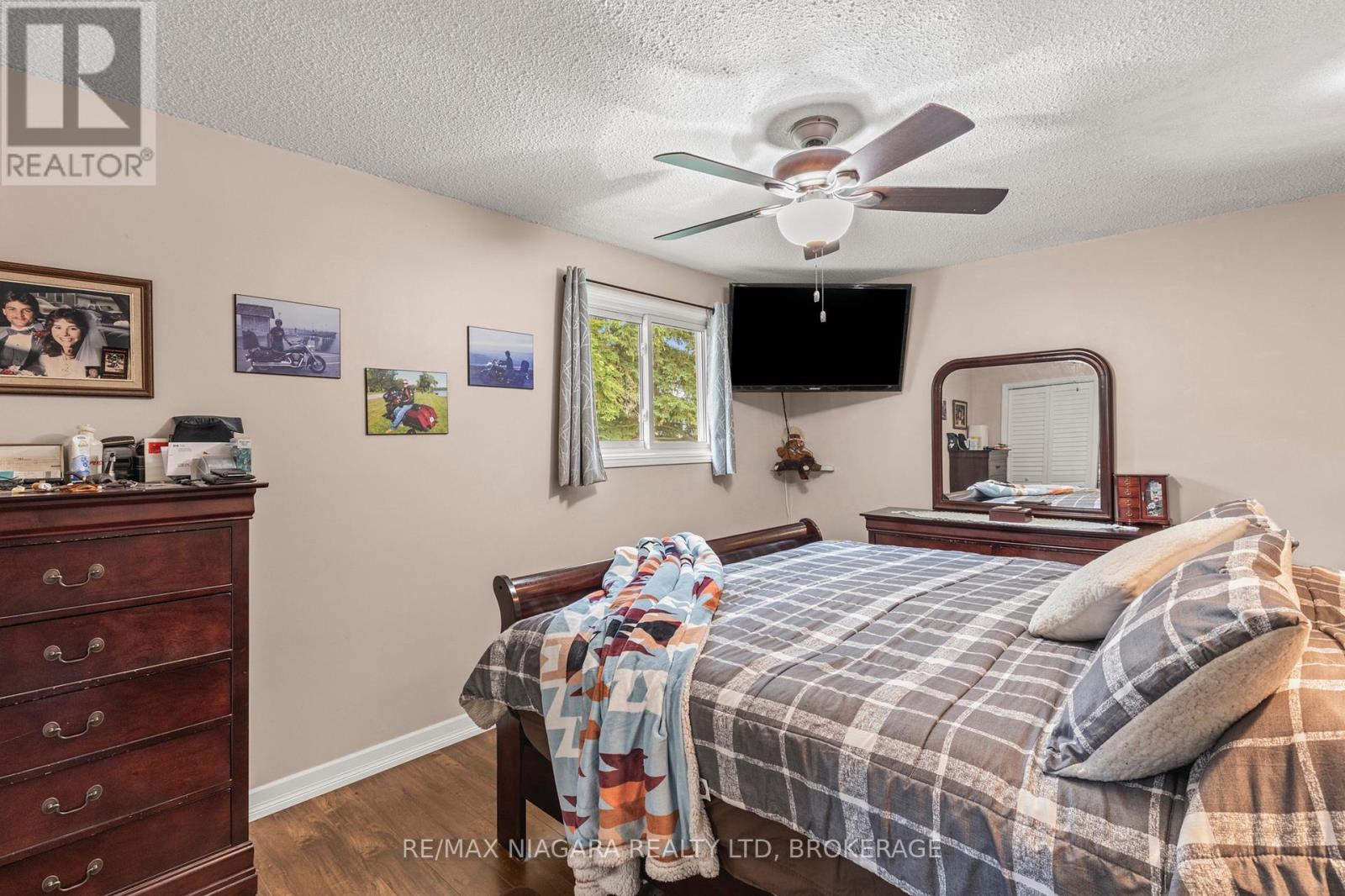 10 ACADIA COURT - 17