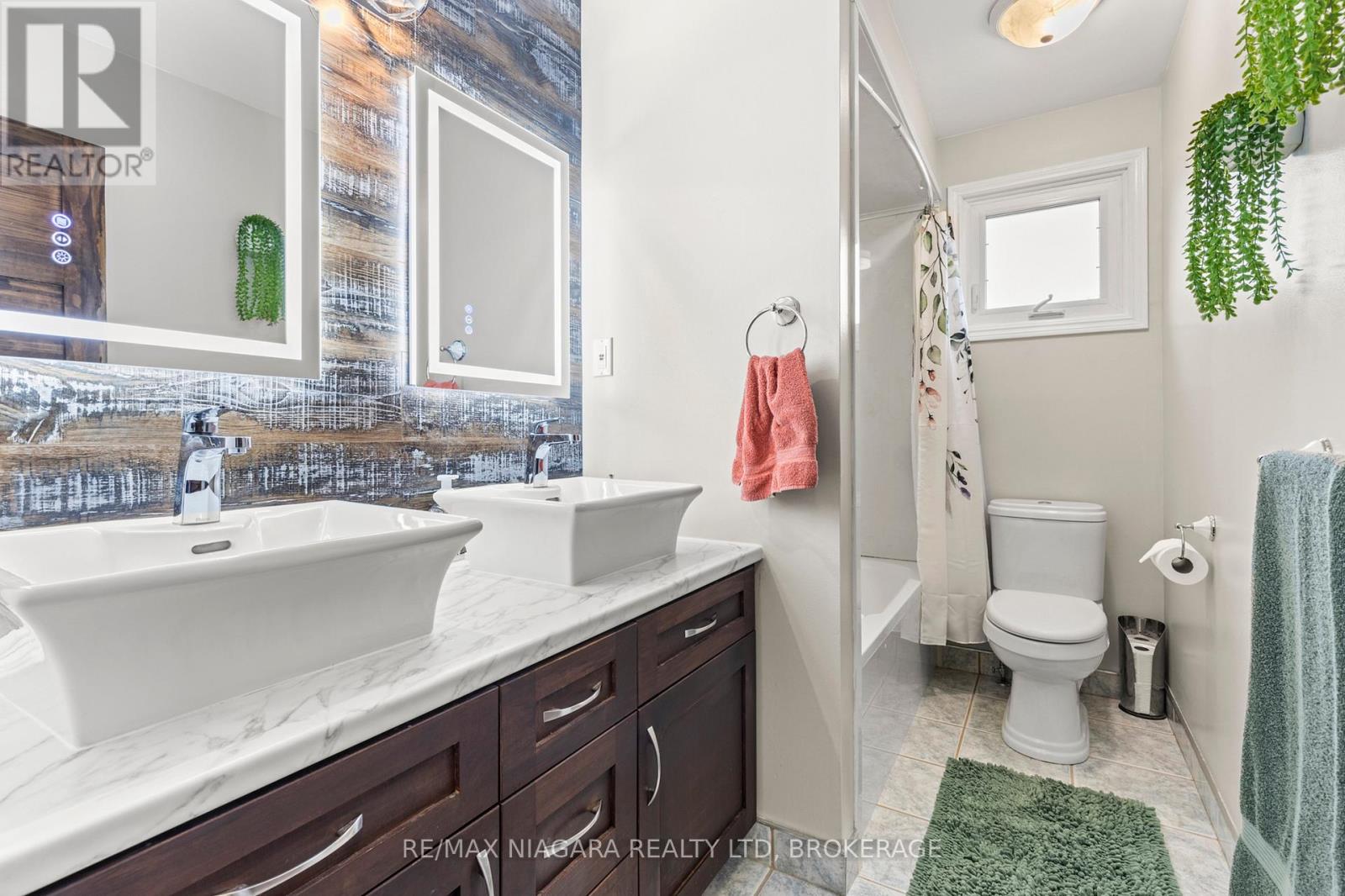 10 ACADIA COURT - 19
